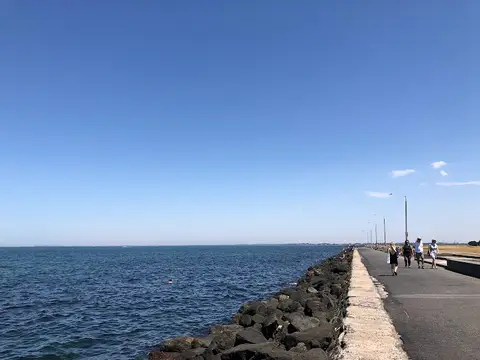 Williamstown Beach