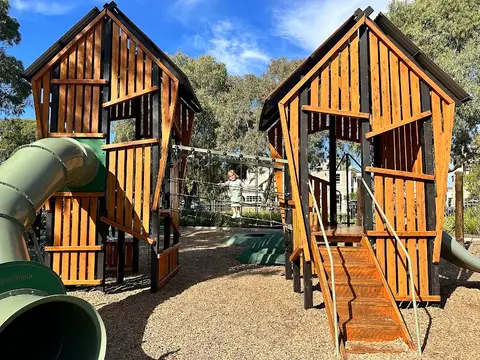 Glover (East) Playspace