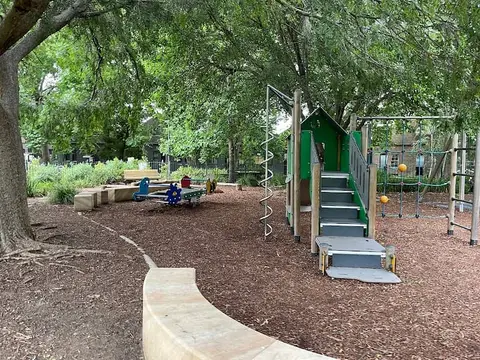 Camperdown Park (Damun Inclusive Playground)
