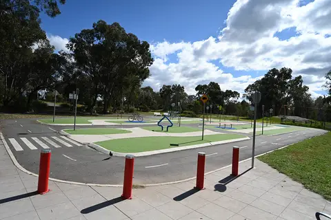 Lake Ginninderra Learn to Ride Centre