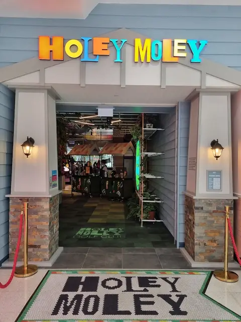 Holey Moley Golf Club Mt Gravatt