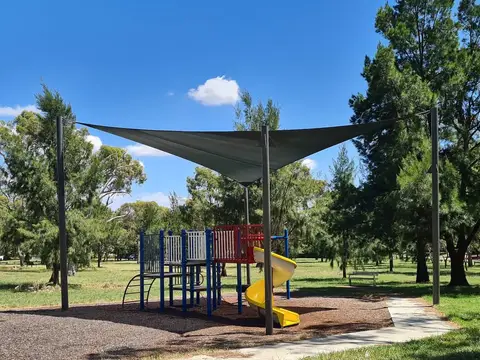 La Trobe Park