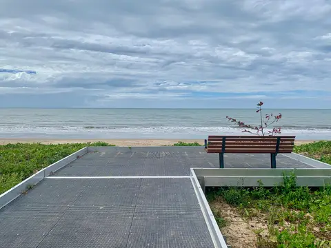 Yorkeys Knob Beach