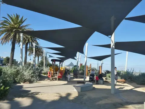 Plum Garland Memorial Playground