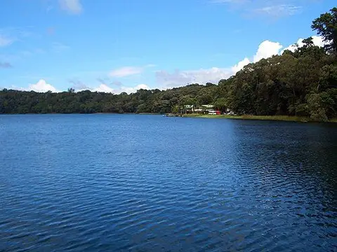 Lake Barrine, Crater Lakes National Park