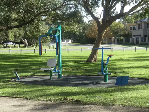 Jackadder Lake Playground