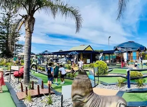 West Beach Mini Golf