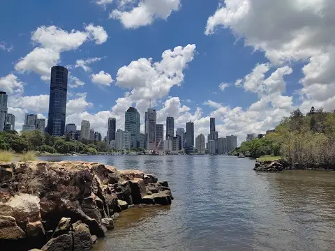 Kangaroo Point Cliffs Park (Rock Climbing)