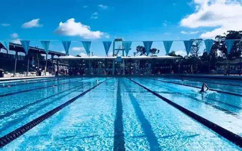 Lambton Park War Memorial Swimming Centre