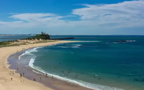 Nobbys Beach
